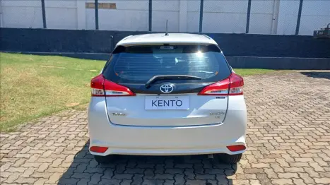 TOYOTA Yaris Hatch 1.3 16V 4P FLEX XL MULTIDRIVE AUTOMÁTICO CVT, Foto 4