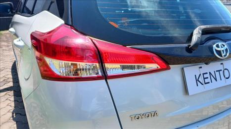 TOYOTA Yaris Hatch 1.3 16V 4P FLEX XL MULTIDRIVE AUTOMÁTICO CVT, Foto 9