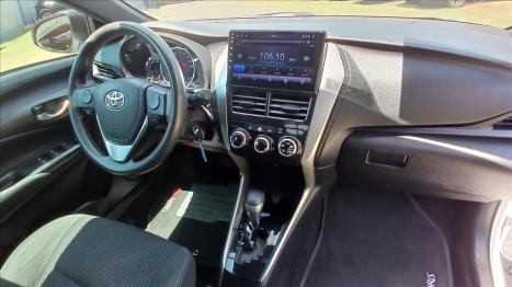 TOYOTA Yaris Hatch 1.3 16V 4P FLEX XL MULTIDRIVE AUTOMÁTICO CVT, Foto 13