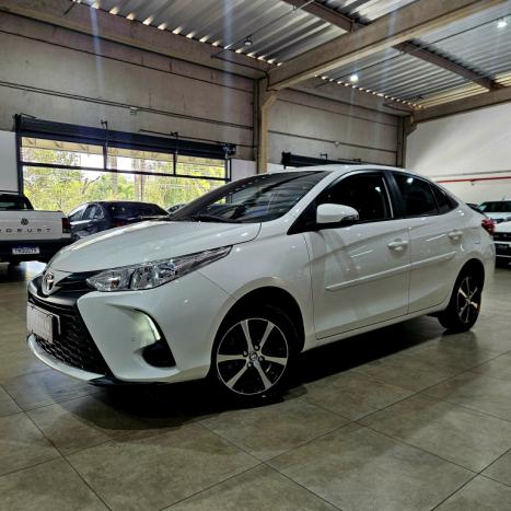 TOYOTA Yaris Sedan 1.5 16V 4P FLEX XL MULTIDRIVE AUTOM�TICO CVT, Foto 3