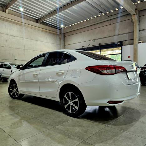 TOYOTA Yaris Sedan 1.5 16V 4P FLEX XL MULTIDRIVE AUTOM�TICO CVT, Foto 5