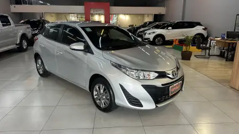 TOYOTA Yaris Sedan 1.3 16V 4P FLEX XL, Foto 2