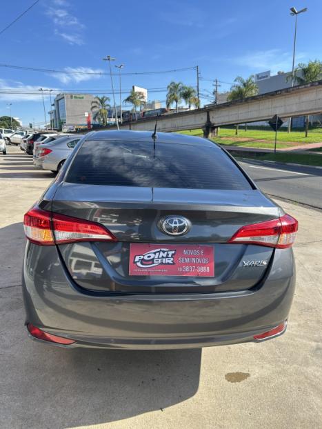 TOYOTA Yaris Sedan 1.5 16V 4P FLEX XL MULTIDRIVE AUTOM�TICO CVT, Foto 2