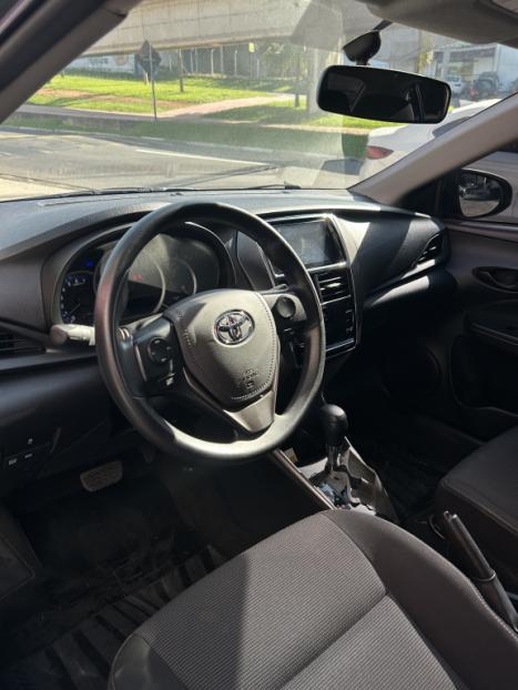 TOYOTA Yaris Sedan 1.5 16V 4P FLEX XL MULTIDRIVE AUTOM�TICO CVT, Foto 4