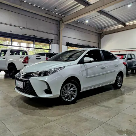 TOYOTA Yaris Sedan 1.5 16V 4P FLEX XS MULTIDRIVE AUTOM�TICO CVT, Foto 3