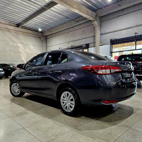 TOYOTA Yaris Sedan 1.3 16V 4P FLEX XL, Foto 3