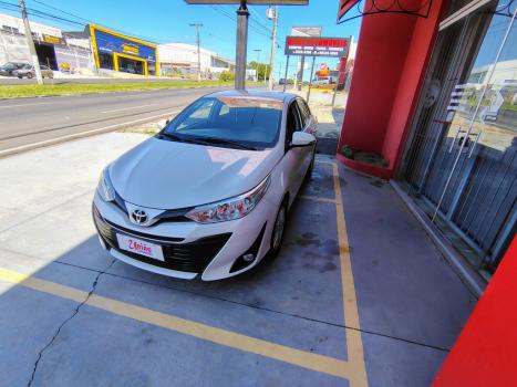 TOYOTA Yaris Sedan 1.5 16V 4P FLEX XL MULTIDRIVE AUTOM�TICO CVT, Foto 2