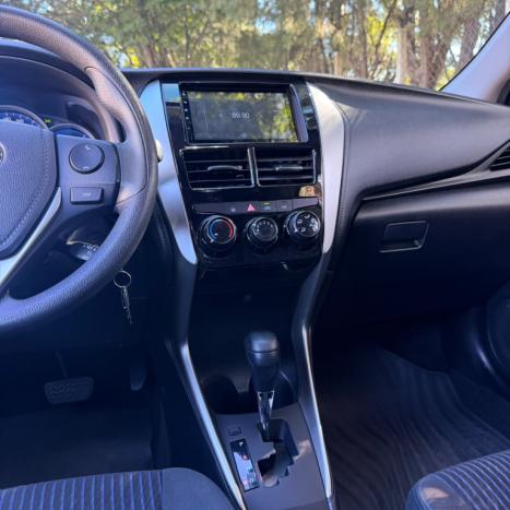 TOYOTA Yaris Sedan 1.5 16V 4P FLEX XL LIVE MULTIDRIVE AUTOM�TICO CVT, Foto 10