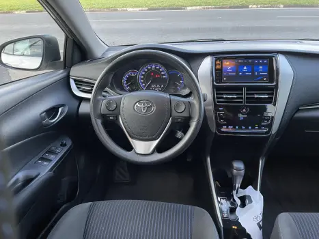 TOYOTA Yaris Sedan 1.5 16V 4P FLEX XL PLUS CONNECT MULTIDRIVE AUTOM�TICO CVT, Foto 12