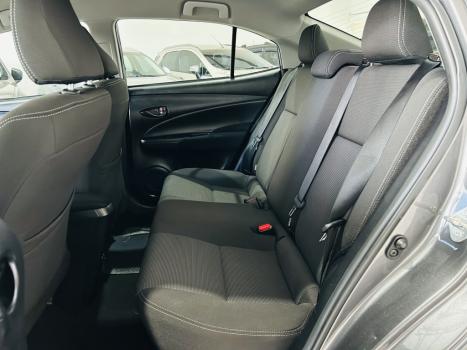 TOYOTA Yaris Sedan 1.5 16V 4P FLEX XL PLUS TECH MULTIDRIVE AUTOMÁTICO CVT, Foto 8