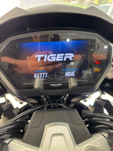 TRIUMPH Tiger 1200 XCA, Foto 4