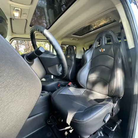 TROLLER TX 4 3.2 20V TGV 4x4 TURBO INTERCOOLER AUTOMÁTICO, Foto 9 TROLLER TX 4 3.2 20V TGV 4x4 TURBO INTERCOOLER AUTOMÁTICO, Foto 9