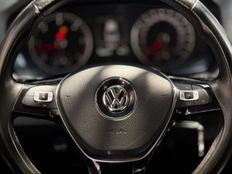 VOLKSWAGEN Amarok 3.0 V6 CABINE DUPLA HIGHLINE 4X4 TURBO INTERCOOLER AUTOM�TICO, Foto 17