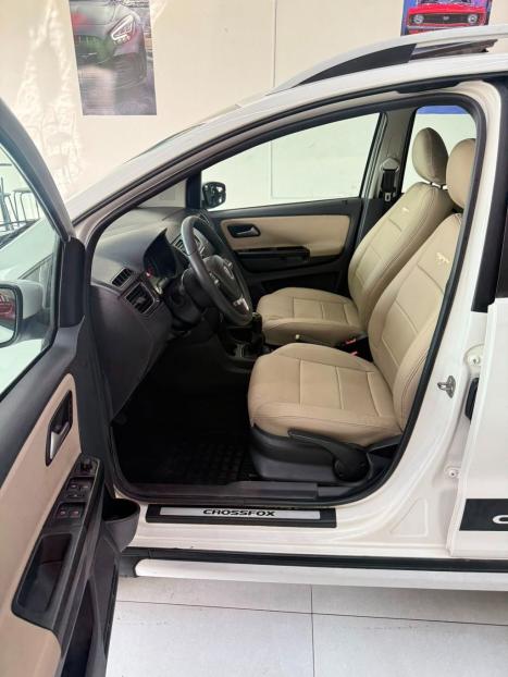 VOLKSWAGEN Crossfox 1.6 4P FLEX, Foto 10