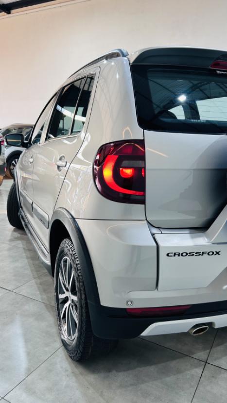 VOLKSWAGEN Crossfox 1.6 4P FLEX I-MOTION AUTOMATIZADO, Foto 2