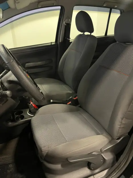 VOLKSWAGEN Fox 1.0 4P FLEX, Foto 14 VOLKSWAGEN Fox 1.0 4P FLEX, Foto 14