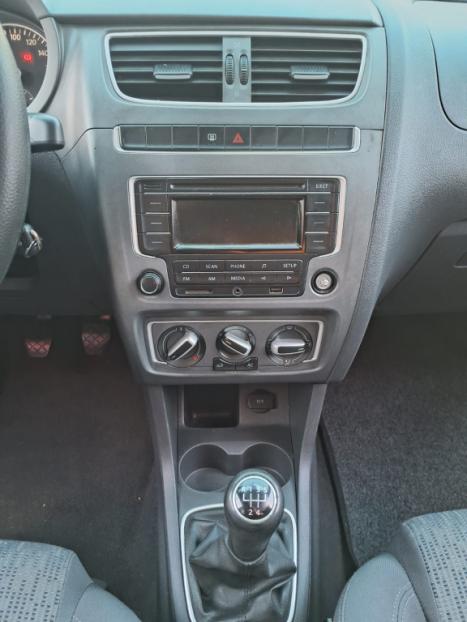 VOLKSWAGEN Fox 1.6 4P, Foto 7