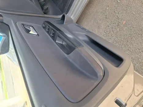 VOLKSWAGEN Fox 1.6 4P FLEX, Foto 5