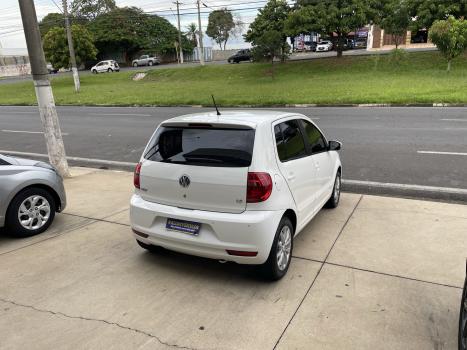 VOLKSWAGEN Fox 1.6 4P, Foto 4