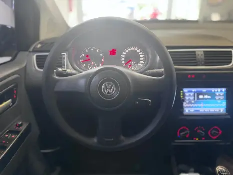 VOLKSWAGEN Fox 1.6 4P TREND FLEX, Foto 10