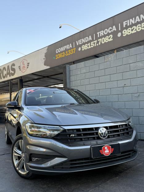 VOLKSWAGEN Jetta 1.4 4P 250 TSI R-LINE AUTOMTICO, Foto 2