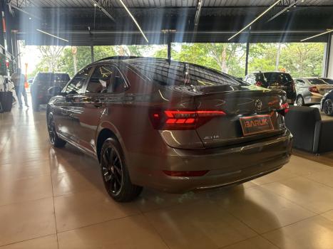 VOLKSWAGEN Jetta 1.4 4P 250 TSI TURBO COMFORTLINE AUTOM�TICO, Foto 6