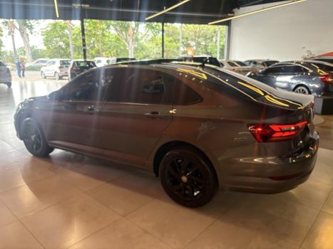 VOLKSWAGEN Jetta 1.4 4P 250 TSI TURBO COMFORTLINE AUTOM�TICO, Foto 10