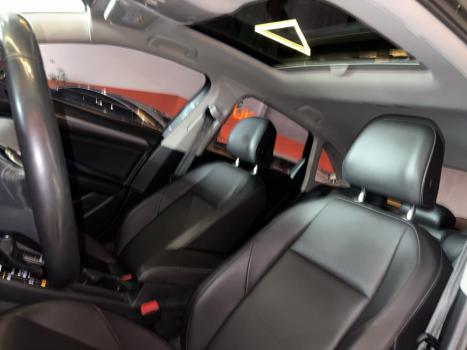 VOLKSWAGEN Jetta 1.4 4P 250 TSI TURBO COMFORTLINE AUTOM�TICO, Foto 17