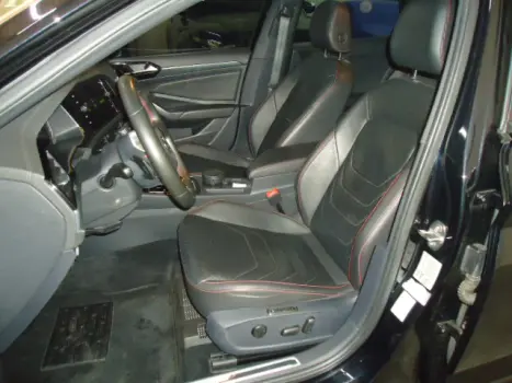 VOLKSWAGEN Jetta 2.0 4P 350 TSI GLI AUTOMÁTICO DSG, Foto 2 VOLKSWAGEN Jetta 2.0 4P 350 TSI GLI AUTOMÁTICO DSG, Foto 2