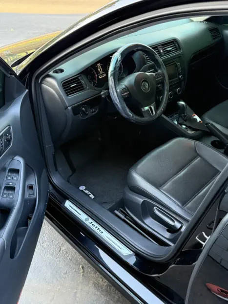 VOLKSWAGEN Jetta 2.0 4P CONFORTLINE TIPTRONIC AUTOMTICO, Foto 3