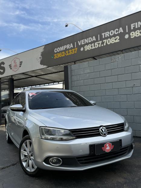 VOLKSWAGEN Jetta 2.0 4P COMFORTLINE TIPTRONIC AUTOM�TICO, Foto 2