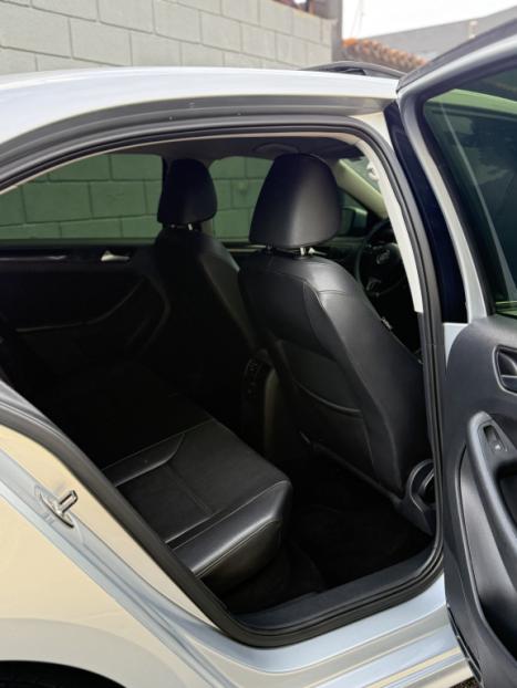 VOLKSWAGEN Jetta 2.0 4P COMFORTLINE TIPTRONIC AUTOM�TICO, Foto 4