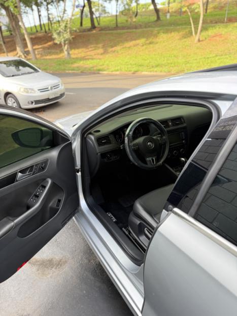 VOLKSWAGEN Jetta 2.0 4P COMFORTLINE TIPTRONIC AUTOM�TICO, Foto 6