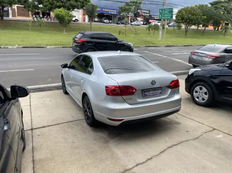 VOLKSWAGEN Jetta 2.0 4P COMFORTLINE TIPTRONIC AUTOM�TICO, Foto 8