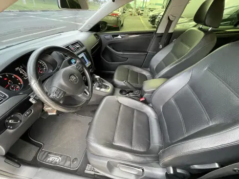 VOLKSWAGEN Jetta 2.0 4P COMFORTLINE TIPTRONIC AUTOM�TICO, Foto 9