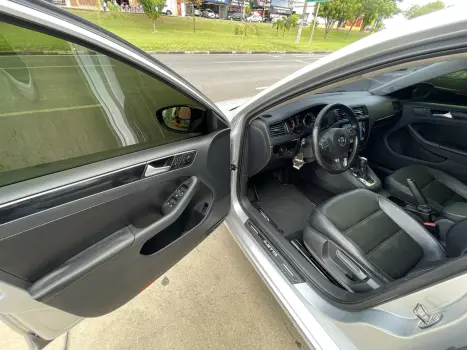 VOLKSWAGEN Jetta 2.0 4P COMFORTLINE TIPTRONIC AUTOM�TICO, Foto 11