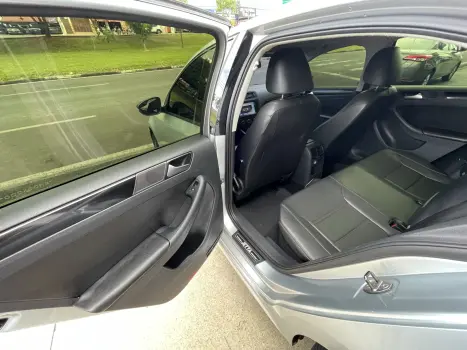 VOLKSWAGEN Jetta 2.0 4P COMFORTLINE TIPTRONIC AUTOM�TICO, Foto 12