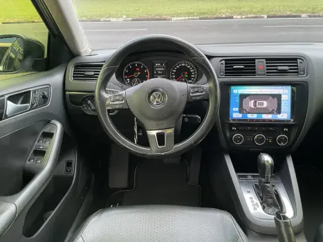 VOLKSWAGEN Jetta 2.0 4P COMFORTLINE TIPTRONIC AUTOM�TICO, Foto 13