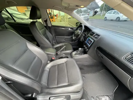 VOLKSWAGEN Jetta 2.0 4P COMFORTLINE TIPTRONIC AUTOM�TICO, Foto 17