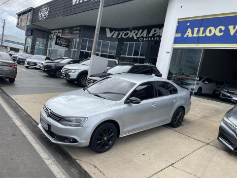 VOLKSWAGEN Jetta 2.0 4P COMFORTLINE TIPTRONIC AUTOM�TICO, Foto 4