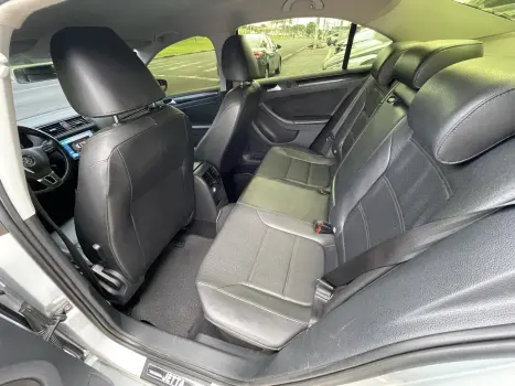 VOLKSWAGEN Jetta 2.0 4P COMFORTLINE TIPTRONIC AUTOM�TICO, Foto 7