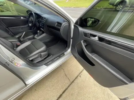 VOLKSWAGEN Jetta 2.0 4P COMFORTLINE TIPTRONIC AUTOM�TICO, Foto 17