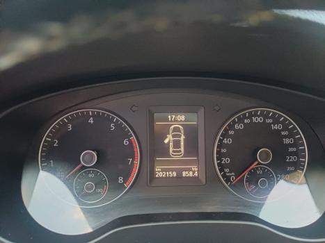 VOLKSWAGEN Jetta 2.0 4P FLEX COMFORTLINE TIPTRONIC AUTOM�TICO, Foto 9