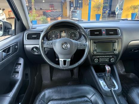 VOLKSWAGEN Jetta 2.0 4P TSI HIGHLINE 200 CV AUTOM�TICO, Foto 9