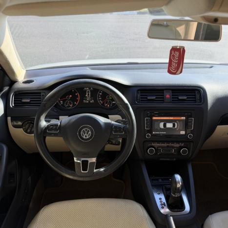 VOLKSWAGEN Jetta 2.0 4P COMFORTLINE TIPTRONIC AUTOM�TICO, Foto 3