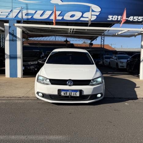 VOLKSWAGEN Jetta 2.0 4P COMFORTLINE TIPTRONIC AUTOM�TICO, Foto 7