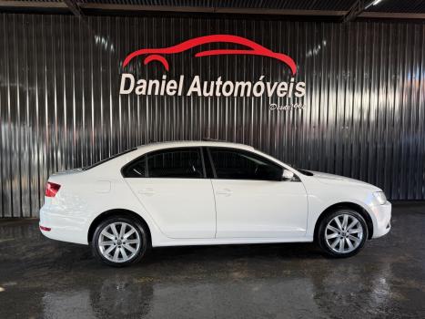 VOLKSWAGEN Jetta 2.0 4P FLEX COMFORTLINE TIPTRONIC AUTOM�TICO, Foto 4