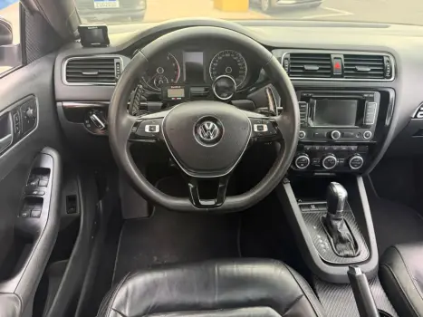 VOLKSWAGEN Jetta 2.0 4P TSI HIGHLINE 211 CV AUTOM�TICO, Foto 10
