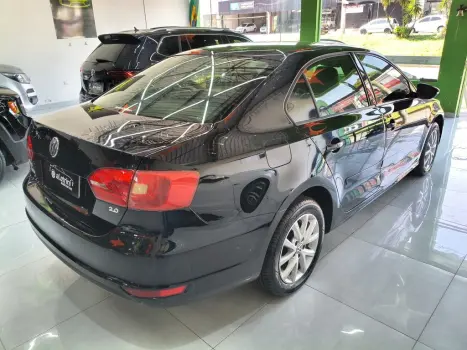 VOLKSWAGEN Jetta 2.0 4P COMFORTLINE TIPTRONIC AUTOM�TICO, Foto 4
