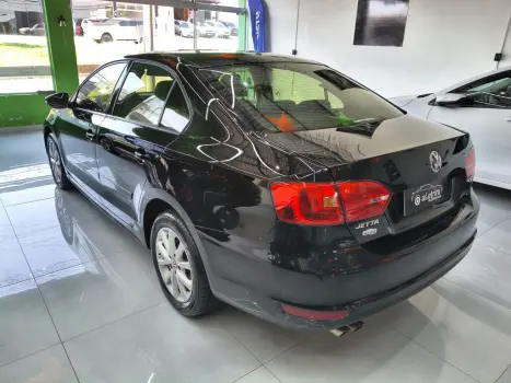 VOLKSWAGEN Jetta 2.0 4P COMFORTLINE TIPTRONIC AUTOM�TICO, Foto 5